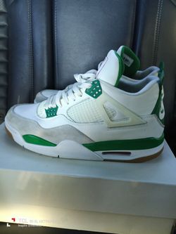 Jordan 4 SB size 11
