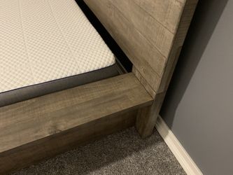 King Size Bet and Mattress - New just opened