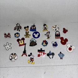 Disney Mickey And Minnie Mouse Pins Lot