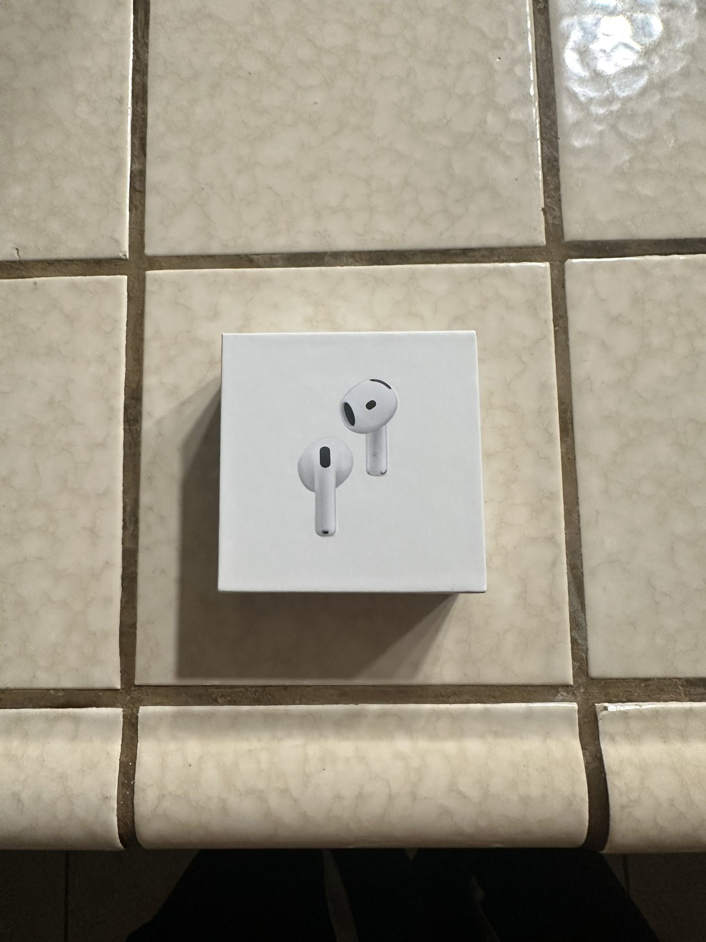 Apple AirPods 4 ANC