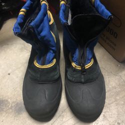 Boys Snow Boots Size 7