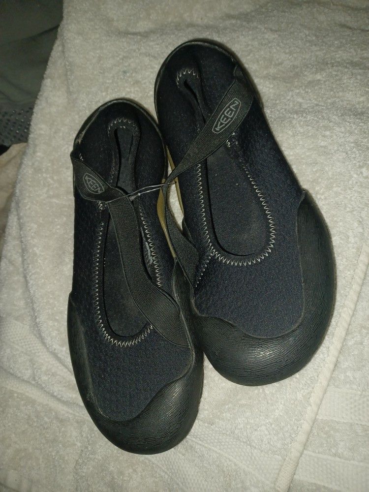 Keen Water Shoe Sz10 