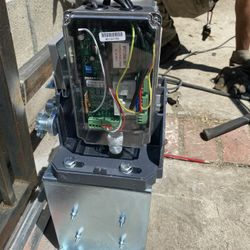 Electric gate noisy or moving uneven? Chain, motor, sensors, and full gate issues