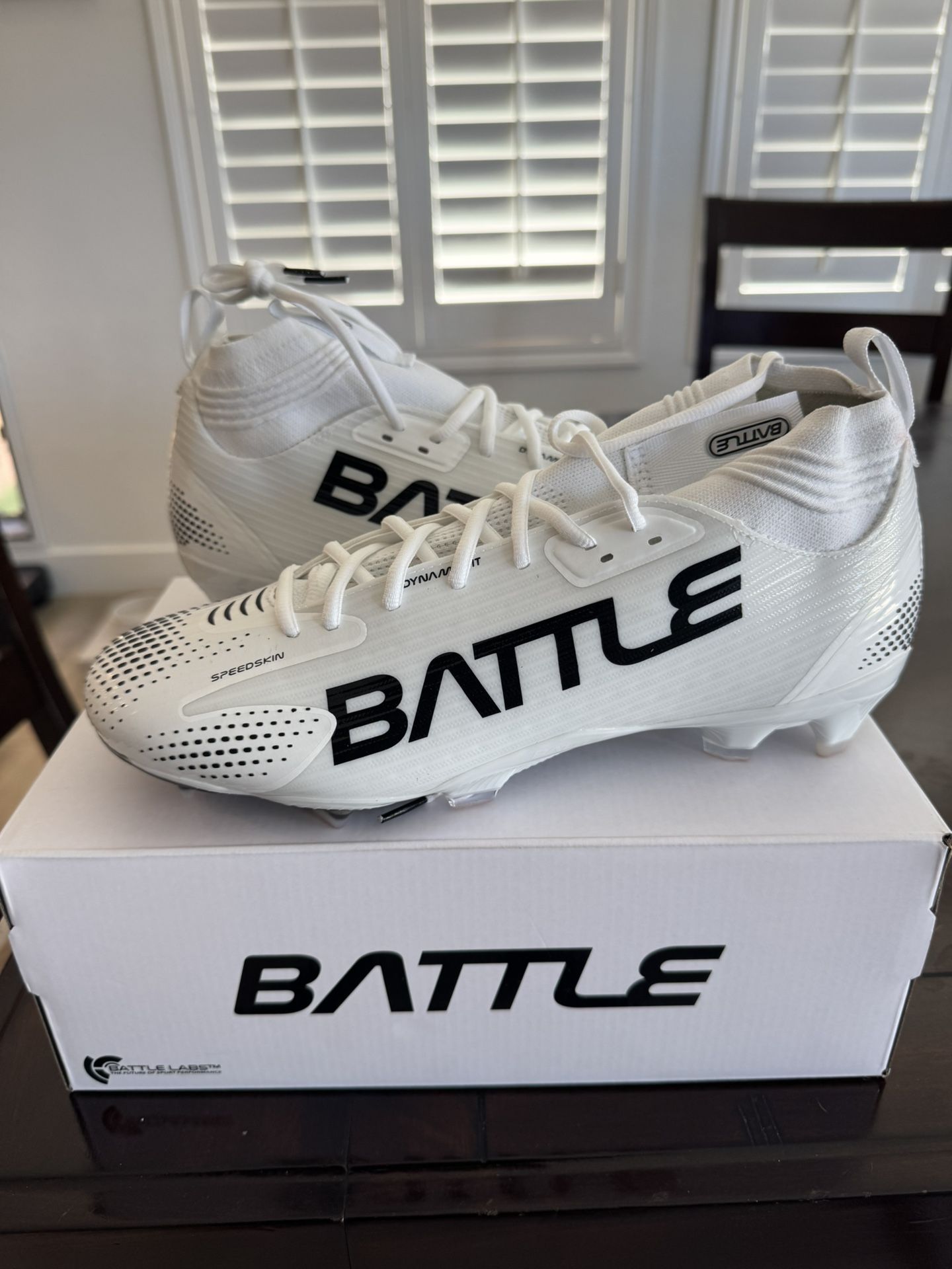 Battle Astrofly Cleats Sz 8.5 for Sale in Chandler, AZ - OfferUp