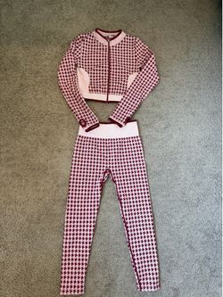 Pink houndstooth athletic set