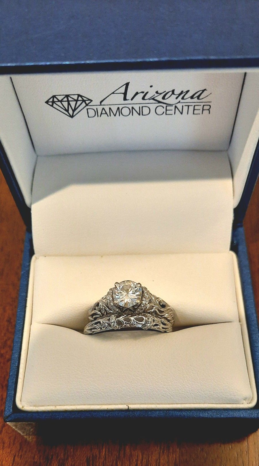 Beautiful Engagement Ring And Wedding Band Set