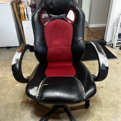 Desk/Gaming chair