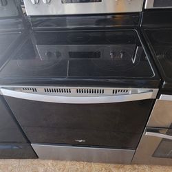 Whirlpool, Glass Top Stove, Everything Works Good 