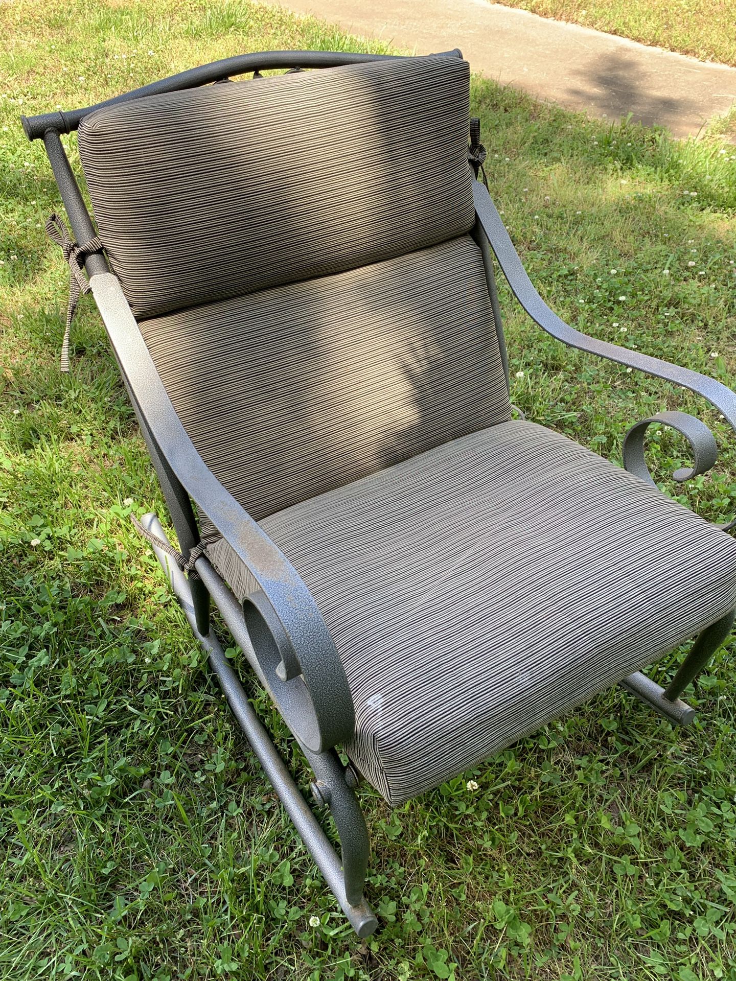 2 Rocking lawn chairs