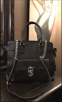 Michael Kors Black Purse/Front Compartment 