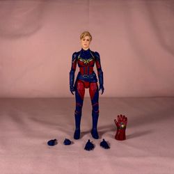 Captain Marvel - Avengers: Endgame (2021 Infinity Saga 2-pack) With Accessories