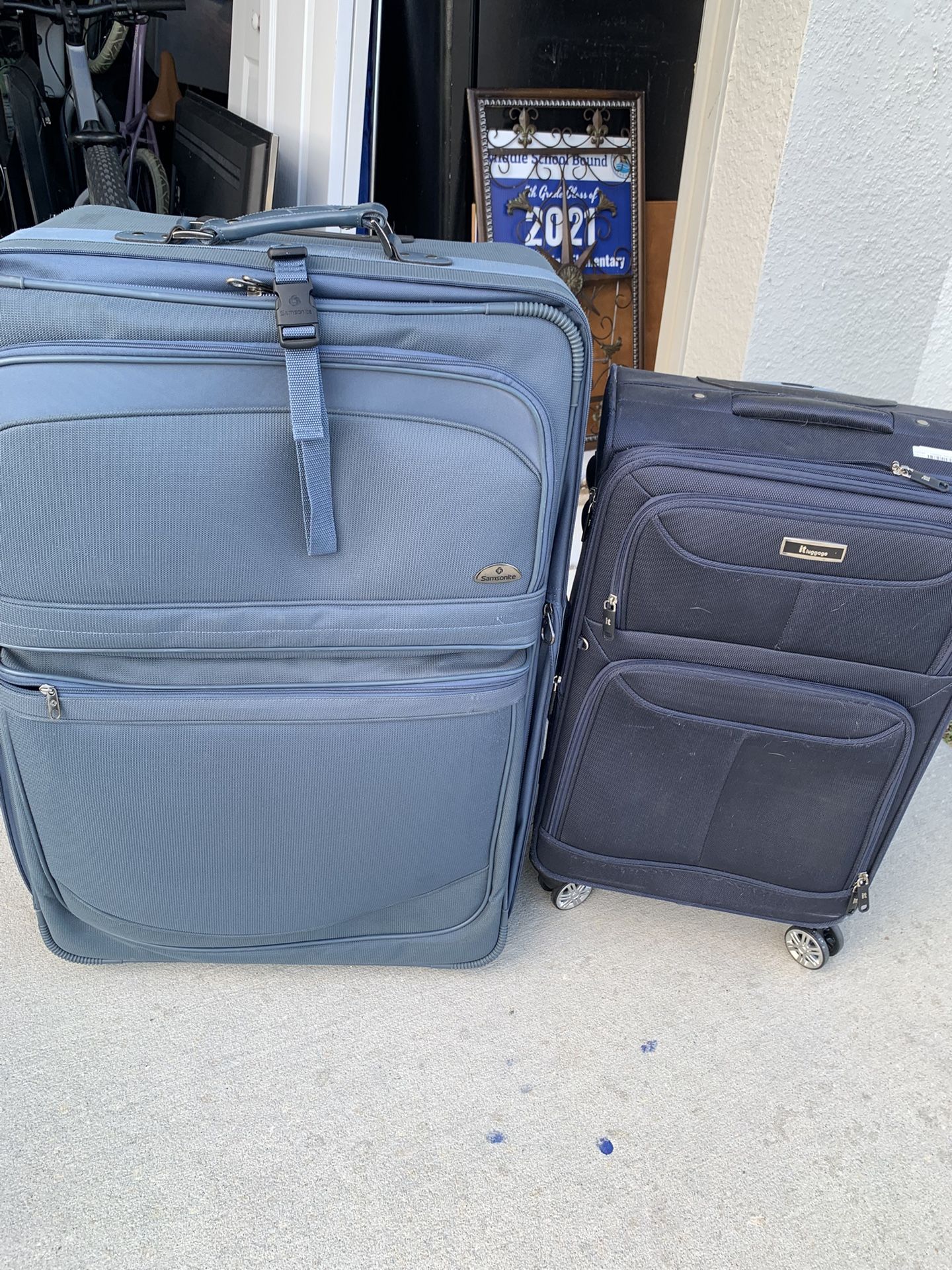 2 Suitcases 