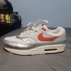 Brand New And Original Men's Nike Air Max's 1 Sneakers Sizes 10.5 