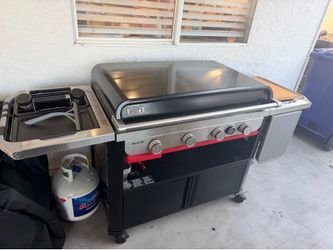 Weber Slate 36” griddle with cover / accessories