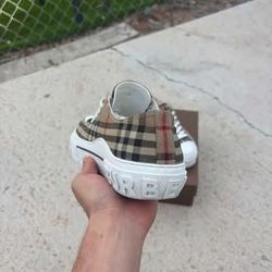 Women Burberry 