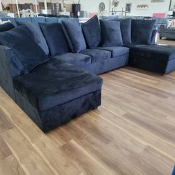 Brand New 3pc double Chaise Sectional In Black Soft Fabric 