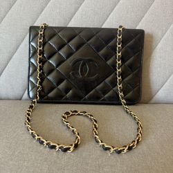 100% Authentic CHANEL Lambskin Envelope Crossbody Bag – Classic Black & Gold Quilted Design 