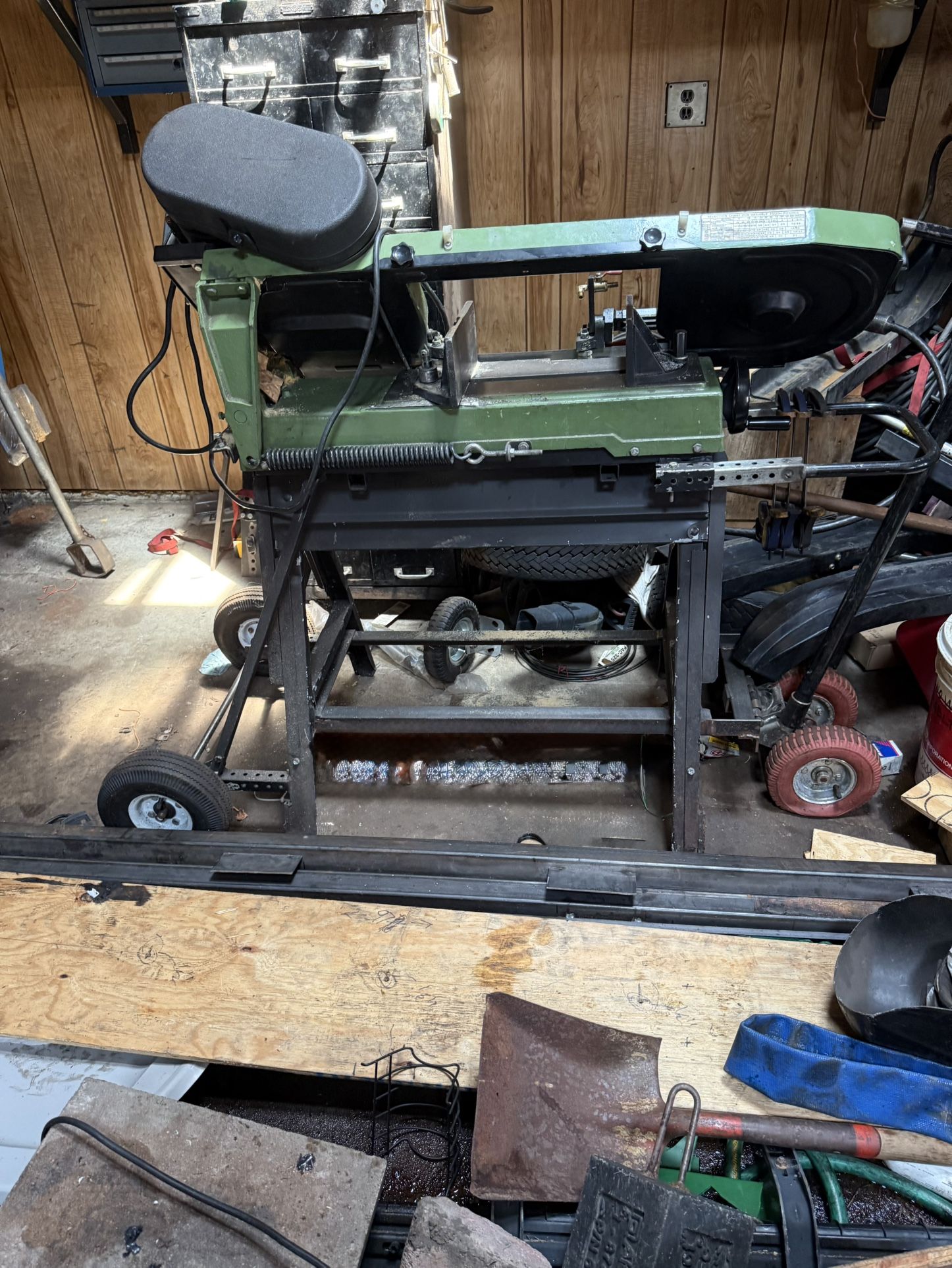 HEAVY DUTY, INDUSTRIAL BAND SAW .GREAT TO CUT METAL. PERFECT FOR WELDERS AND MECHANICS. $300.00 OR BEST OFFER. BUYER MUST DISASSEMBLE AND PICK UP.