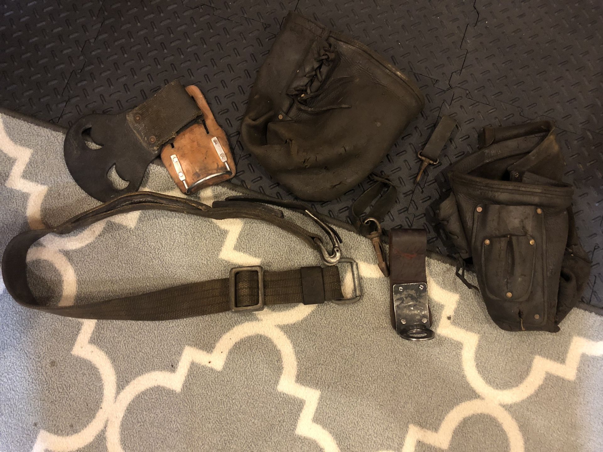 Millwright Ironworker tool belt quick release with bolt bags and scabbard