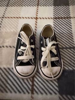 kids converse (low tops)