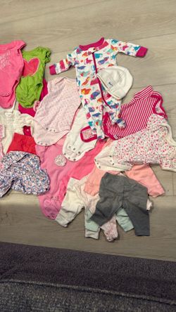 Baby clothes newborn to 3 months