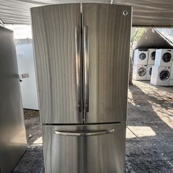 Ge 33’ French Door Refrigerator (No Ice)