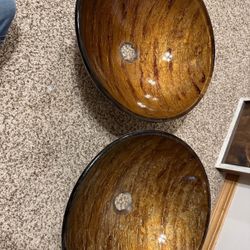 Restroom vessel sinks