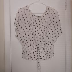 Summer Top Black And White Size Large 