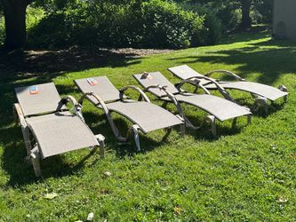 Hampton Bay Chaise Lounge chairs 4x