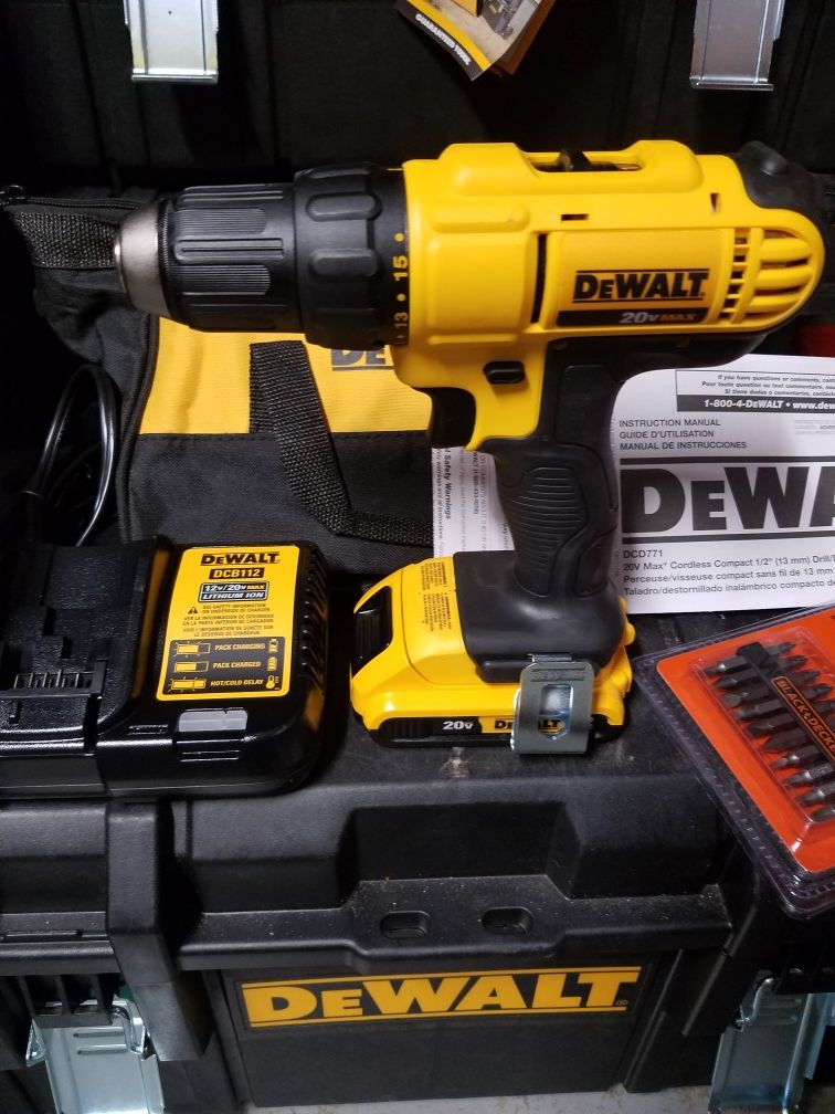 New dewalt 20v MAX drill/driver kit 2 speed