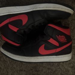 Air Jordan  1 mid, Hot pink and black, y/8.5
