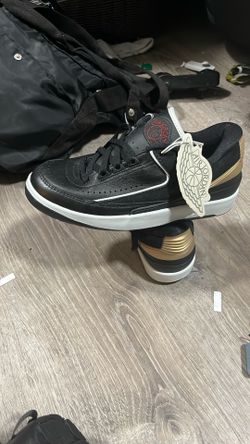 Jordan 2’s Black N Gold Low