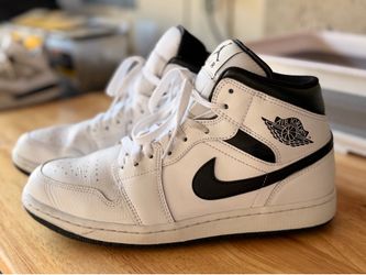 Air Jordan Mid 1 White Black