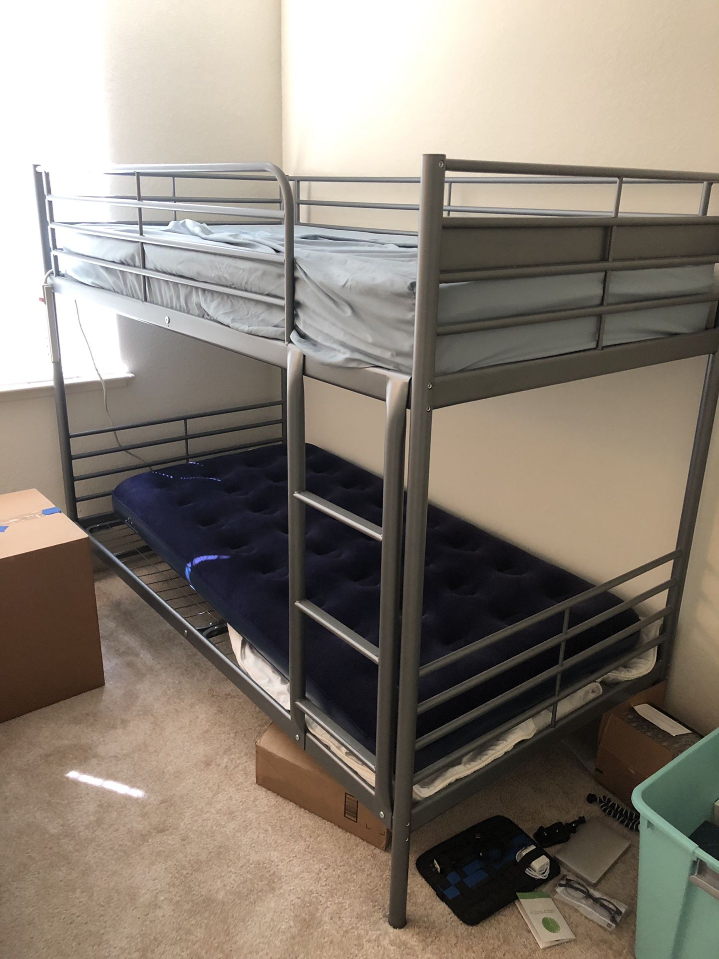 SVÄRTA Bunk bed frame with one twin mattress and one air mattress