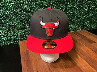 New Era Chicago Bulls Fitted Hat - Black/Red - 7 1/8