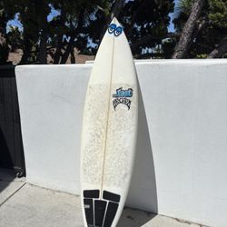 Surfboard Lost 6’5