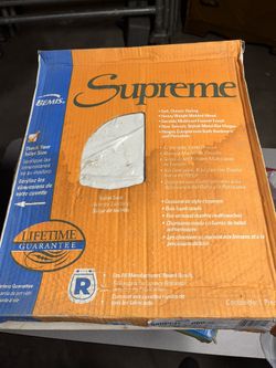 BRAND NEW WOODEN ROUND TOILET SEAT