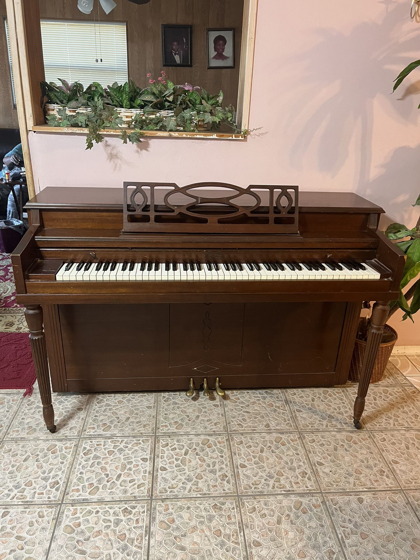 Vintage Piano 