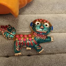 Unique Classic Enamel Jewelry Chinese Asian Style Lion Dance Brooch Pin