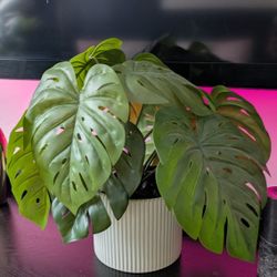 Artificial potted plant