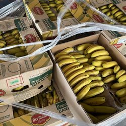 Bananas 🍌 $10 Box 40 pounds  only today