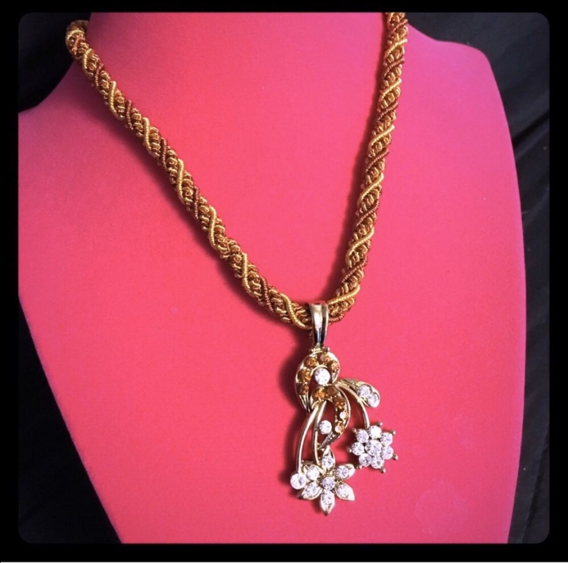 Beautiful Floral Crystal Necklace