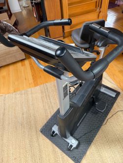SPIRIT XBU55 UPRIGHT EXERCISE BIKE