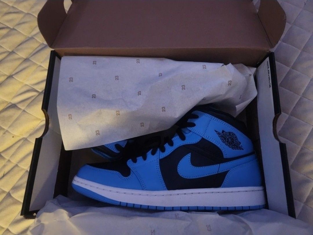 Jordan 1 Mid University Blue