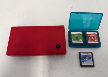 Nintendo DSi with four games