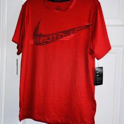 Very nice  Nike men’s shirt size (M) only $20