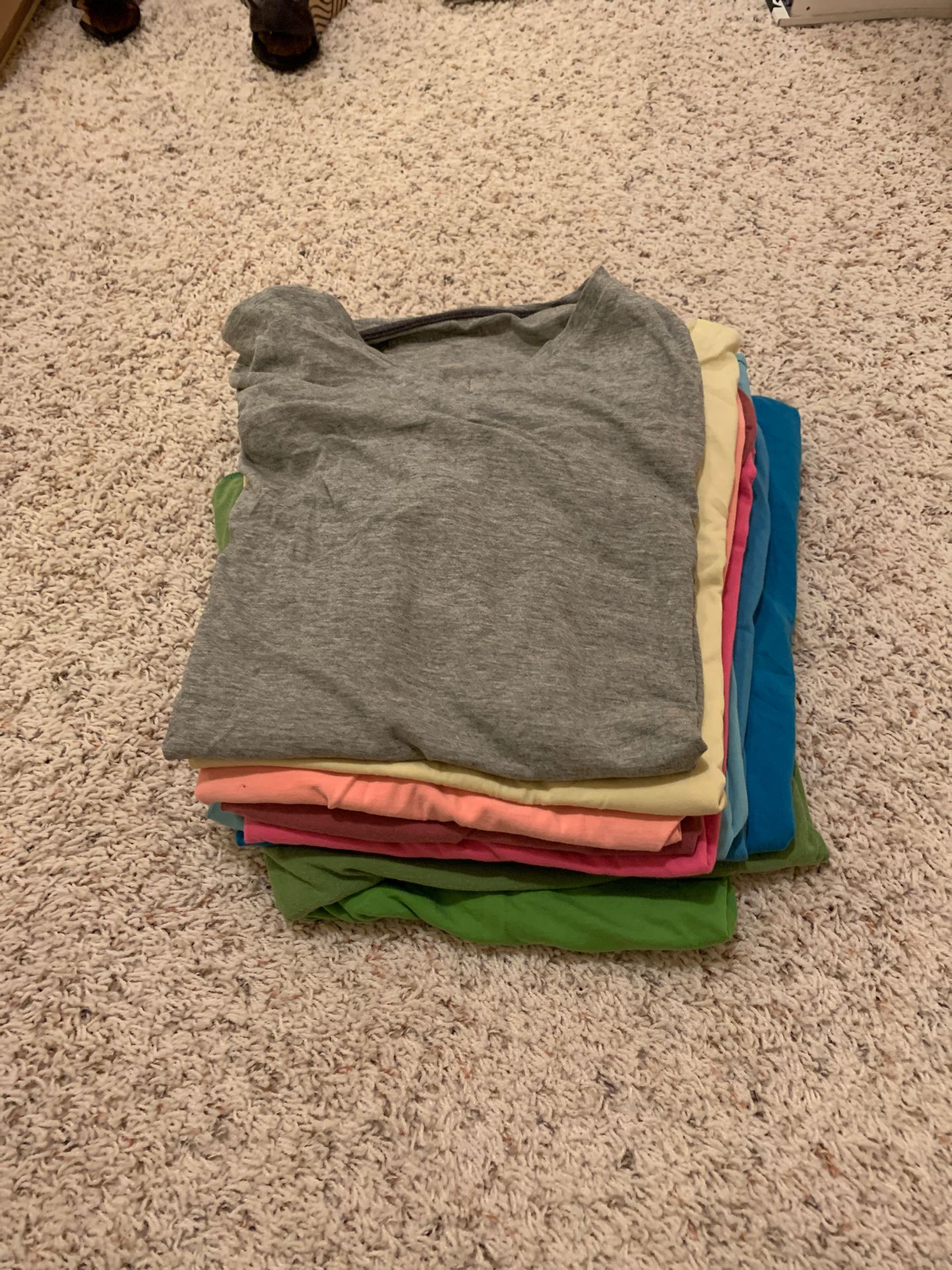 Stack of 10 adult small t shirts in ton of colors — $1/each!