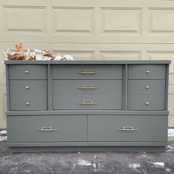 🥂Gorgeous Grey American Drew Dresser Credenza