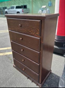 Five drawers dresser