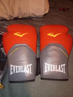 Boxing gloves